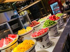 自助取餐区-钱小奴海鲜自助黑金店(杭州滨江龙湖店)