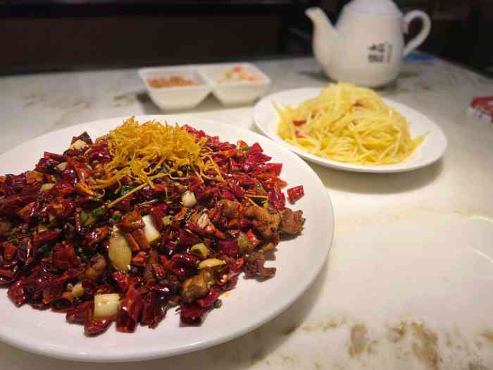 十二饭点·新川菜(相城天虹店"这个的环境真的很美 还有活的鸟第一