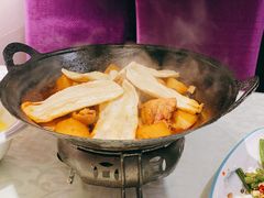 地锅鸡-眷江南之小蓝鲸(王府大街店)
