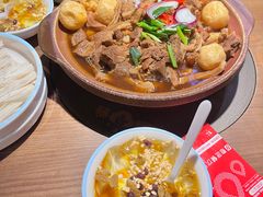 -蔡婶牛腩牛杂煲(长安万科店)