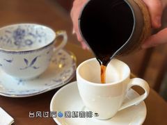 -Café Monson