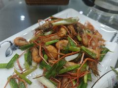 葱炒河虾-广迎居老正兴菜馆