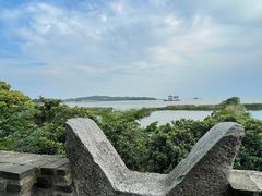 -亮河湾山庄
