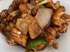 -胡子饮食店