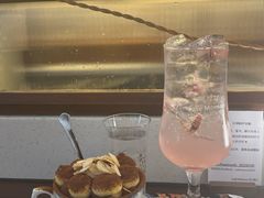 -Café Monson