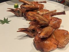 沙田玻璃乳鸽-馋遇江南·精致湖景雅宴(东方之门店)