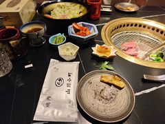 -山川小町·极番烧肉(新地假日广场店)
