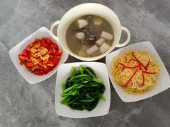 -鲸鱼妈妈月嫂/育婴师定制