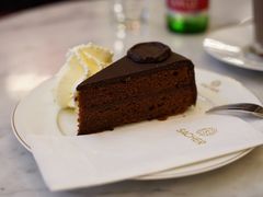 -Cafe Sacher(WIEN)