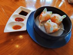 招牌鲜鲍鱼金鱼饺-华尔道夫酒店·紫金阁