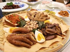 卤味拼盘-鸿恩陶然大观园