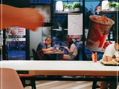 大堂-肯德基(宝利丰店)