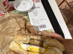 -肯德基(东安路站店)