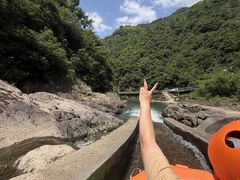 -安吉龙王山峡谷漂流