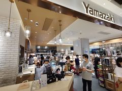 门面-山崎面包(静安久光店)