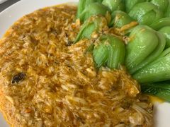蟹粉扒菜心-上海会馆(香港名都店)