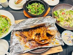 秘制铁板鲈鱼-国人川菜(李家村建东街店)
