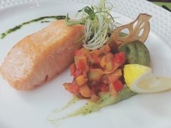 -香格里拉鱼跃地中海西餐厅·牛排披萨