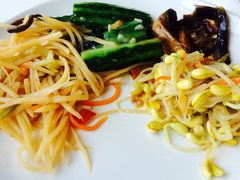 -感恩心素食馆(百世广场店)