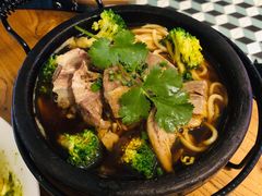 热石锅小牛排骨汤面-Moka Bros 摩卡站(西单大悦城店)