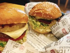-The Habit Burger Grill 哈比特汉堡(爱琴海店)