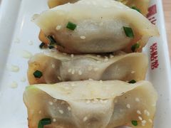 牛肉鍋貼-小姜锅贴(凤凰街店)