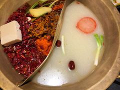 -沸炉重庆老火锅(军事博物馆店)