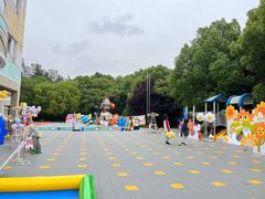 -上海青草地幼儿园