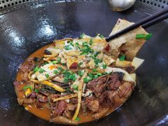 -大锅大灶柴火鸡鱼