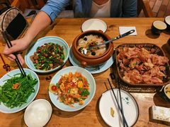 -老滇山寨•云南特色菜•地方菜•民族风情歌舞表演(金碧店)
