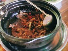 -乡巴佬鼎锅饭