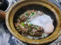 窝蛋牛肉煲仔饭-红星光发煲仔饭(大石街店)