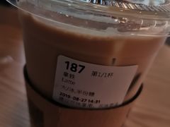 -瑞幸咖啡(巴黎春天陕西路店)