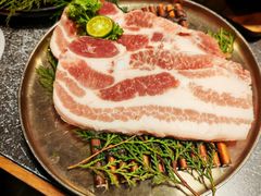 -草家酱蟹炭火烤肉店(珲春南路二店)