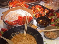 -巴厘龙虾·榜首油焖大虾(音乐学院·沿江酒馆店)