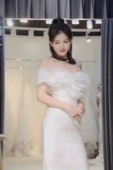 -Flora婚纱礼服定制租赁店