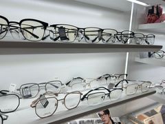 -美式眼镜·授权蔡司.依视路.尼康.豪雅.明月(南翔印象城店)