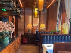 -八府香鸭·啫啫煲(华山路店)