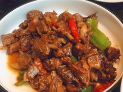 -鱼鲜饭香·招牌汽锅剁椒鱼头王