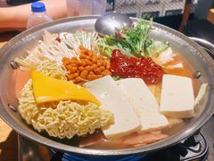 部队火锅-富乐满韩国正宗炸鸡韩国料理(虹泉路店)