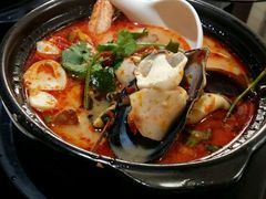 酸辣海鲜冬阴功（小）-金厨泰国餐厅·全泰籍厨师料理(拱北店)