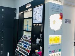 -U·NI SALON 造型