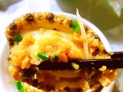蒜蓉蒸鲍鱼-范饭椰林川湘味海鲜·椰子鸡(三亚湾椰梦长廊店)