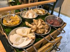 -一朵菌·野生菌探索家火锅(南亚店)