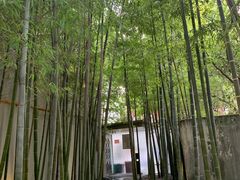 -穹六人间 people 6(岳阳路店)