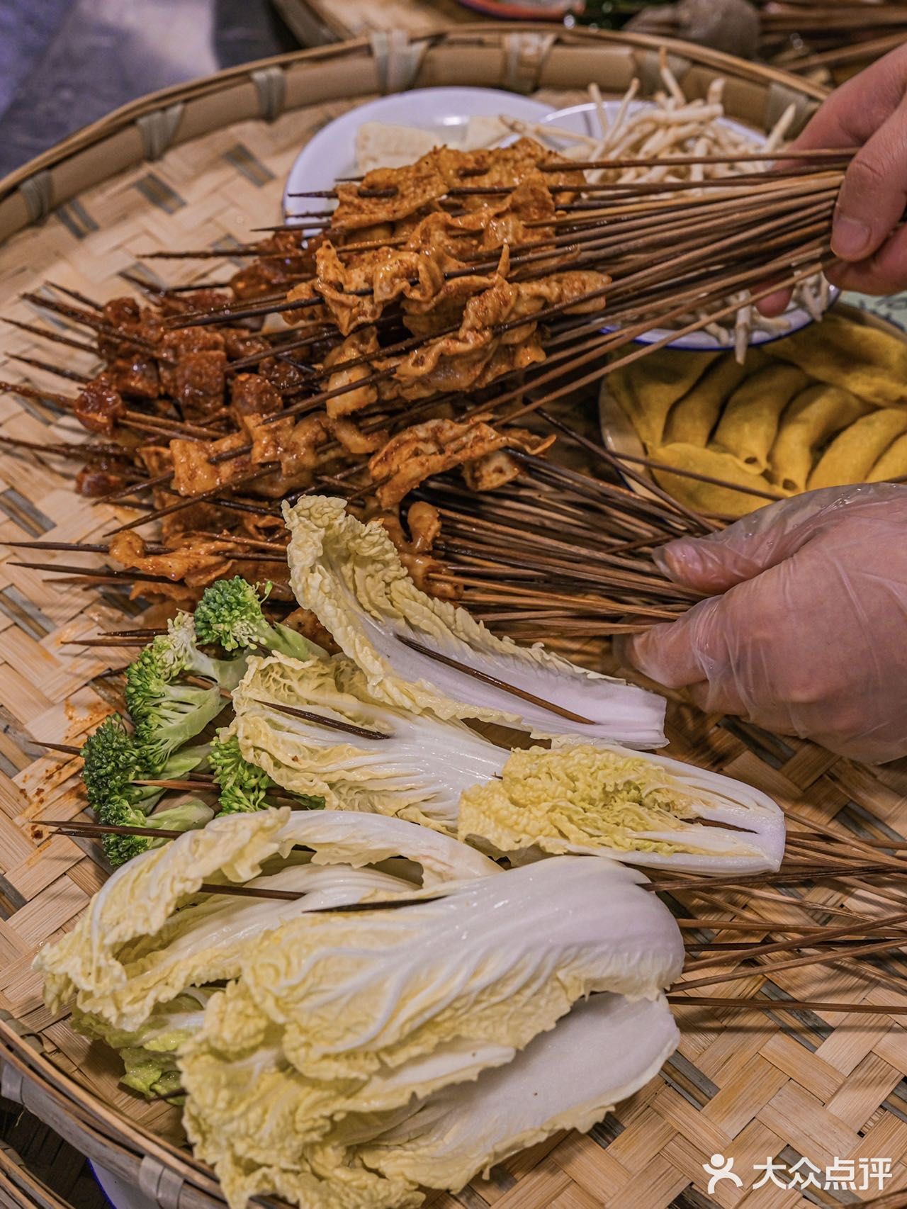 成都干拌串串天花板‼️荤素都一串0.3r你敢信？！