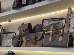 -六六奢品·vintage中古·回收二手奢侈品包包手表首饰(环球港店)