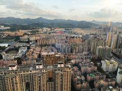 -景月阁空中食府(希尔顿酒店)