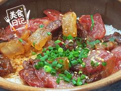 切片腊肉腊肠煲仔饭-红星光发煲仔饭(文海店)