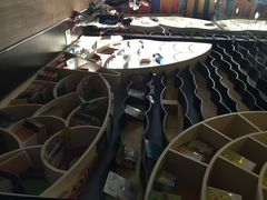 书架-钟书阁(松江泰晤士小镇店)